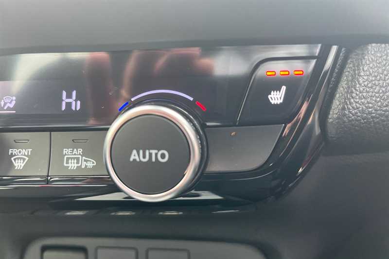 Used Honda Jazz 2023 for sale - 76140518: Photo 17