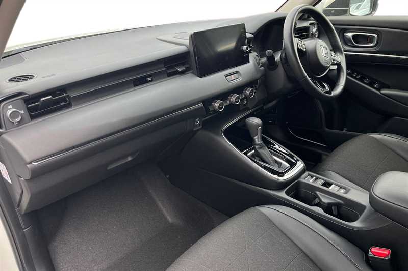 Used Honda HR-V 2022 for sale - 76096163: Photo 2