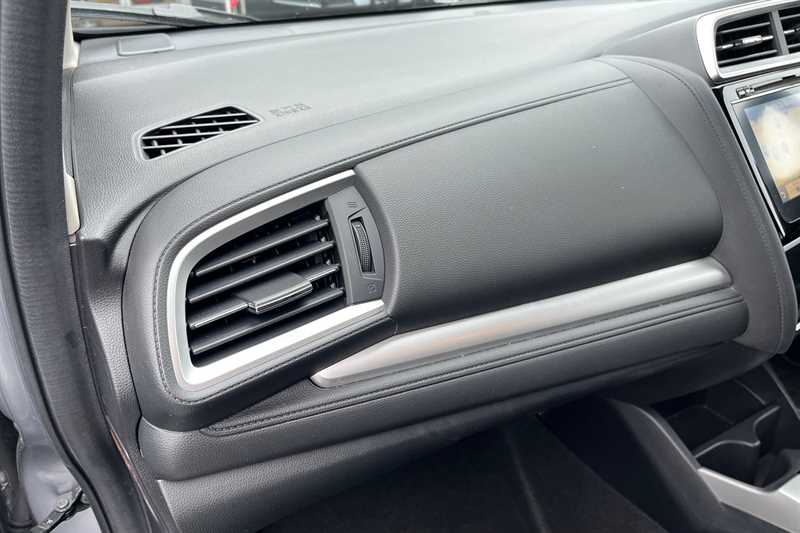 Used Honda Jazz 2019 for sale - 77614703: Photo 32