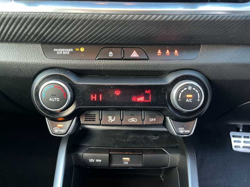 Used Kia Stonic 2023 for sale - 77499828: Photo 12