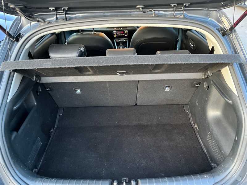 Used Kia Stonic 2023 for sale - 77499828: Photo 20