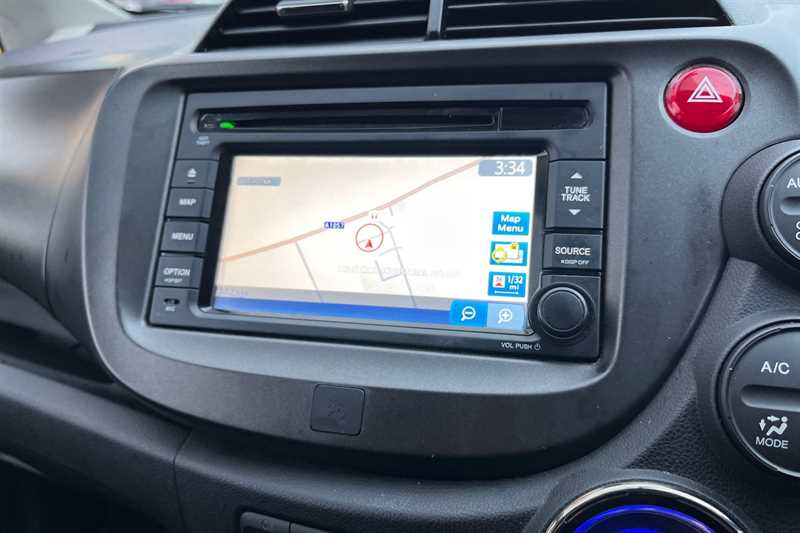 Used Honda Jazz 2014 for sale - 77122737: Photo 13