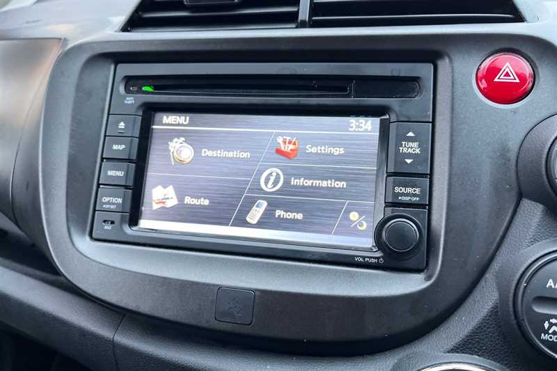 Used Honda Jazz 2014 for sale - 77122737: Photo 14