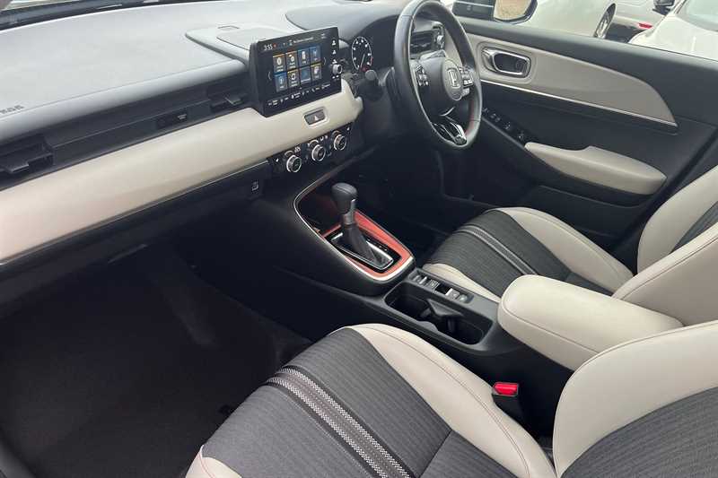 Used Honda HR-V 2023 for sale - 76297739: Photo 2