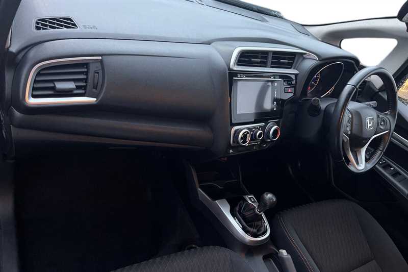 Used Honda Jazz 2018 for sale - 77333322: Photo 2