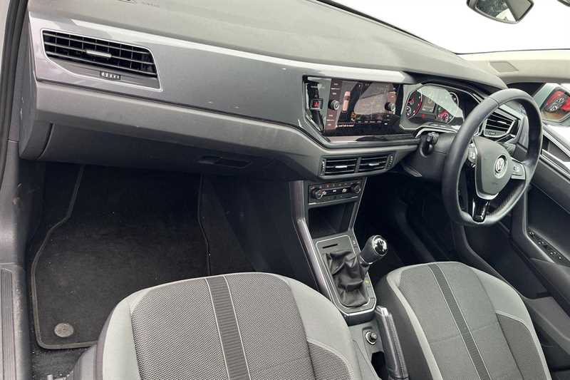 Used Volkswagen Polo 2018 for sale - 76754876: Photo 2