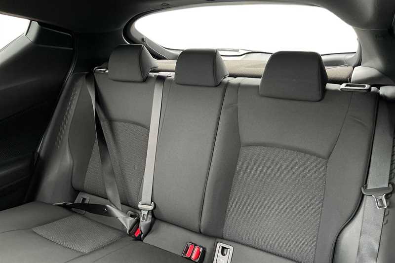 Used Toyota C-HR 2018 for sale - 77855942: Photo 8