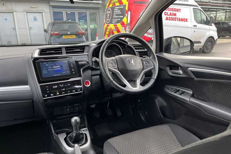 Used Honda Jazz 2019 for sale - 77134104: Photo 28