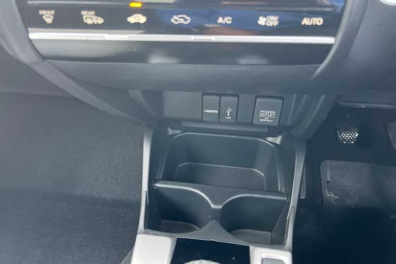 Used Honda Jazz 2019 for sale - 77134104: Photo 32