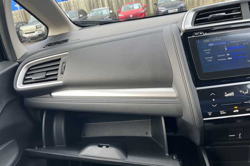 Used Honda Jazz 2019 for sale - 77134104: Photo 40