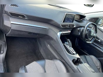 Used Peugeot 3008 2018 for sale - 76434865: Photo