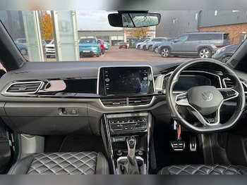 Used Volkswagen T-Roc 2023 for sale - 76410721: Photo