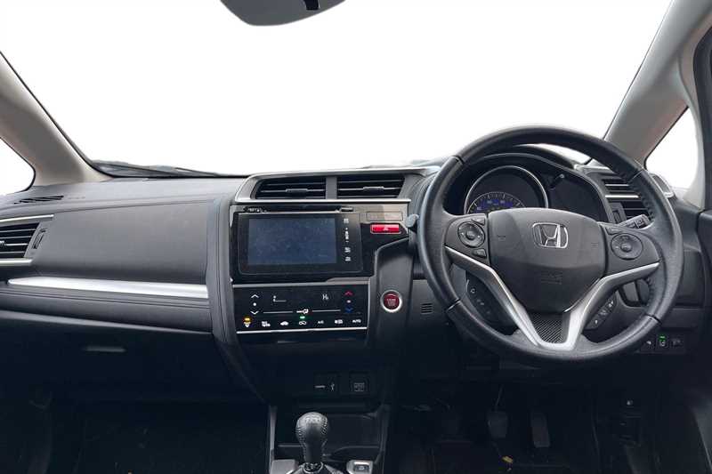 Used Honda Jazz 2016 for sale - 76705818: Photo 4