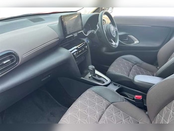 Used Toyota Yaris Cross 2023 for sale - 79170998: Photo
