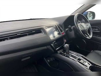 Used Honda HR-V 2017 for sale - 77855889: Photo