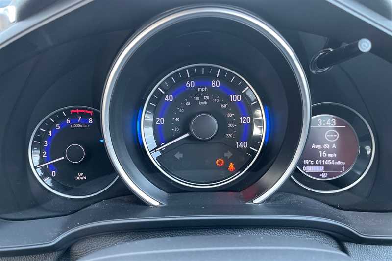 Used Honda Jazz 2015 for sale - 77795268: Photo 11