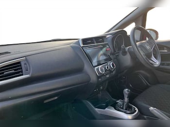 Used Honda Jazz 2015 for sale - 77795268: Photo