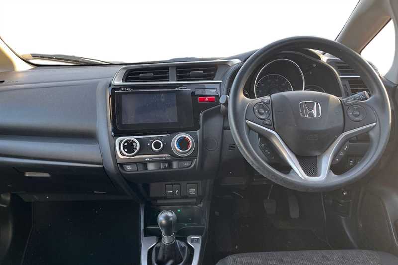 Used Honda Jazz 2015 for sale - 77795268: Photo 4