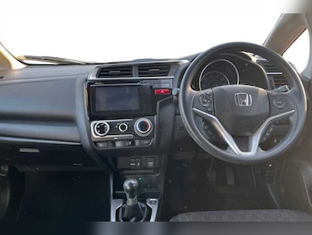 Used Honda Jazz 2015 for sale - 77795268: Photo