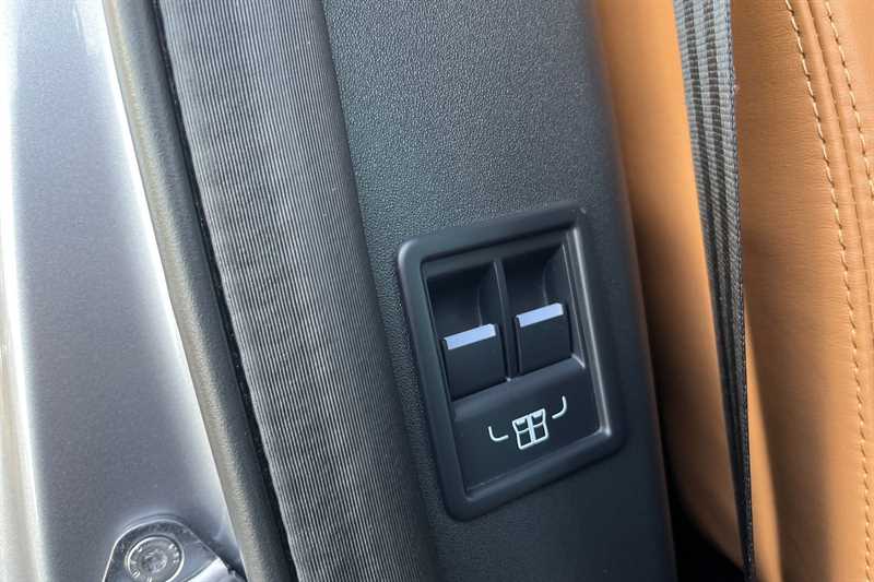 Used Land Rover Discovery 2019 for sale - 76434863: Photo 19