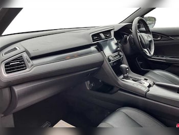Used Honda Civic 2020 for sale - 76140500: Photo 2