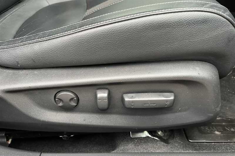 Used Honda Civic 2020 for sale - 76140500: Photo 30