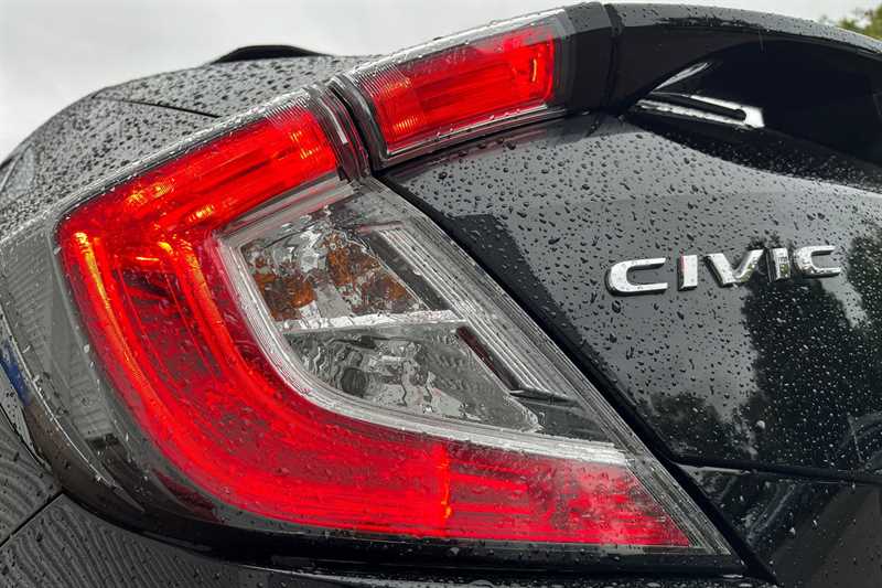 Used Honda Civic 2020 for sale - 76140500: Photo 31