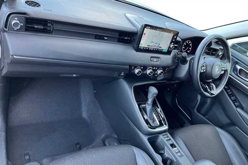 Used Honda HR-V 2023 for sale - 77614811: Photo 2