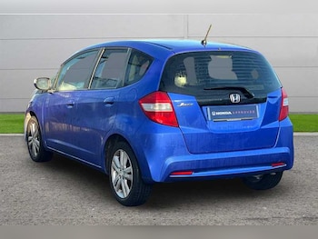 Used Honda Jazz 2015 for sale - 77010702: Photo