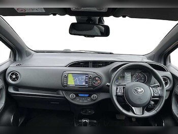 Used Toyota Yaris 2019 for sale - 76176451: Photo 4