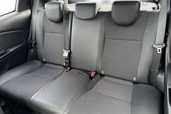 Used Toyota Yaris 2019 for sale - 76176451: Photo 8