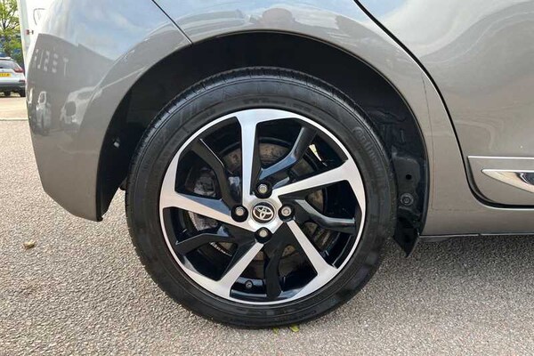 Used Toyota Yaris 2019 for sale - 76176451: Photo 9