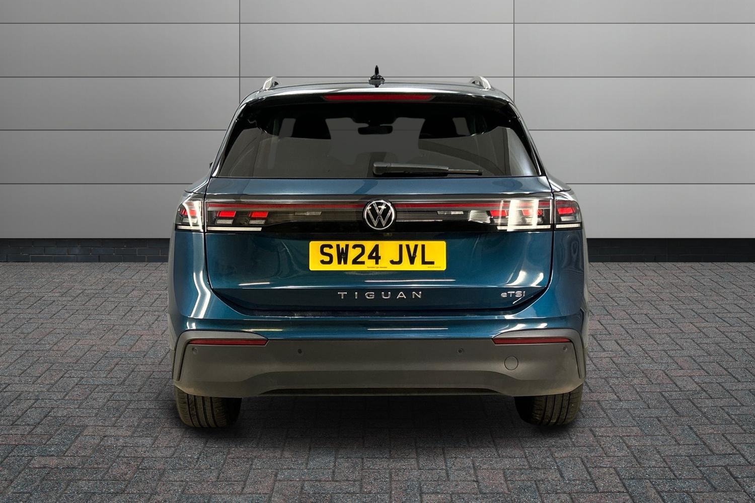 Used Volkswagen Tiguan 2024 for sale - 76201124: Photo 7