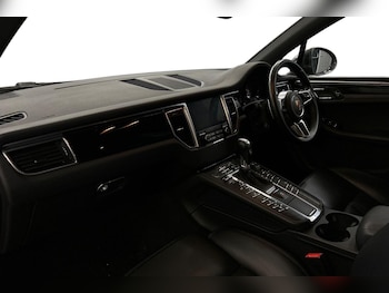 Used Porsche Macan 2017 for sale - 75388548: Photo