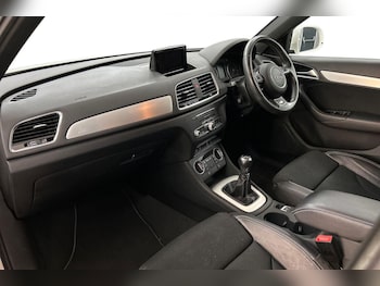 Used Audi Q3 2017 for sale - 75708420: Photo