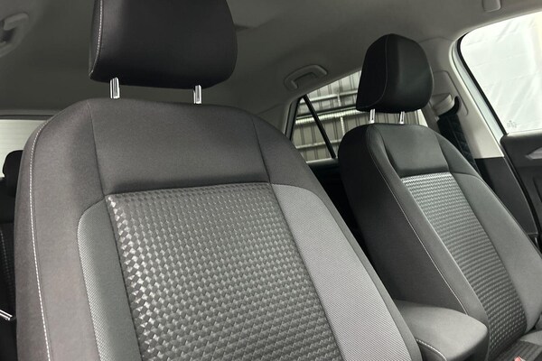 Used Volkswagen T-Roc 2021 for sale - 75707316: Photo 16