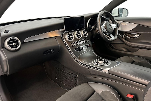 Used Mercedes-Benz C-Class 2019 for sale - 76043138: Photo 2