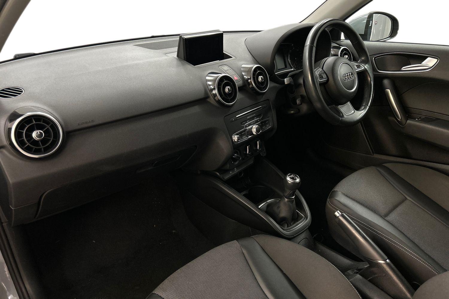 Used Audi A1 for sale - 75978357: Photo 2