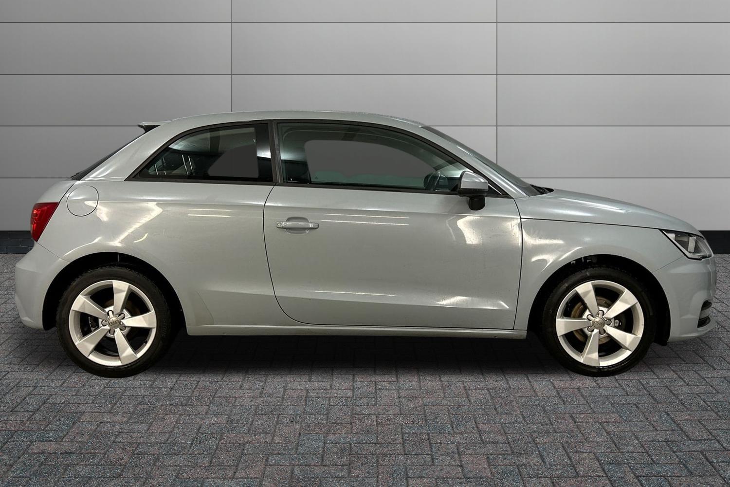 Used Audi A1 for sale - 75978357: Photo 4