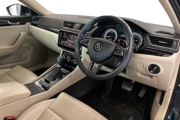 Used Skoda Superb 2018 for sale - 76200011: Photo 6