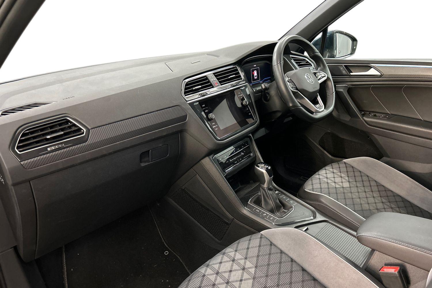 Used Volkswagen Tiguan 2023 for sale - 76200696: Photo 2