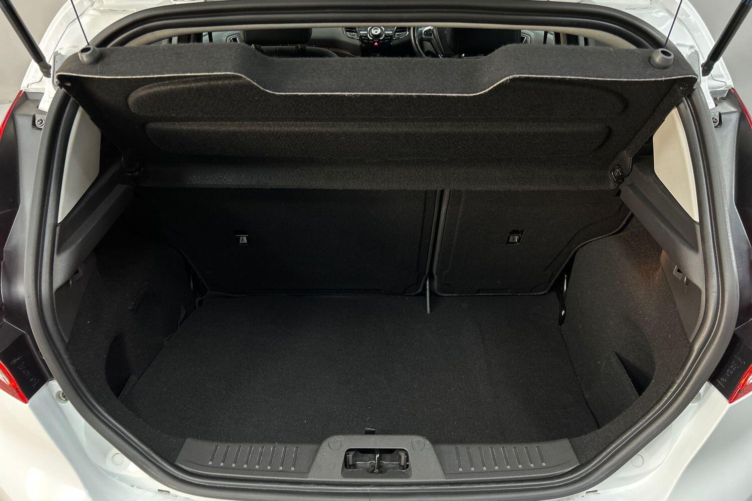 Used Ford Fiesta 2016 for sale - 76032201: Photo 11