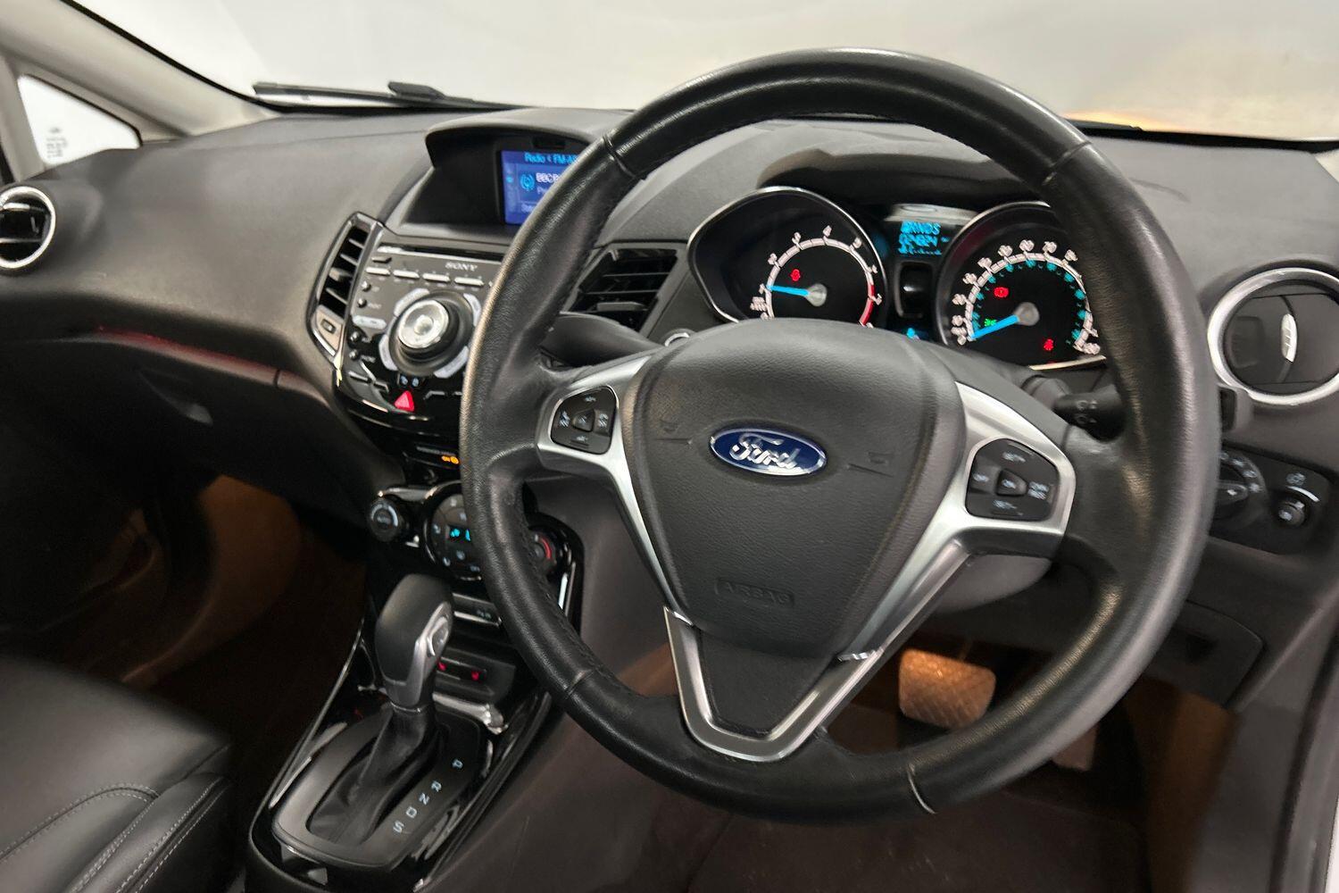 Used Ford Fiesta 2016 for sale - 76032201: Photo 30