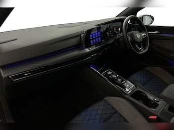 Used Volkswagen Golf 2023 for sale - 75127742: Photo
