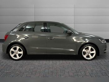 Used Audi A1 2015 for sale - 76032572: Photo 4