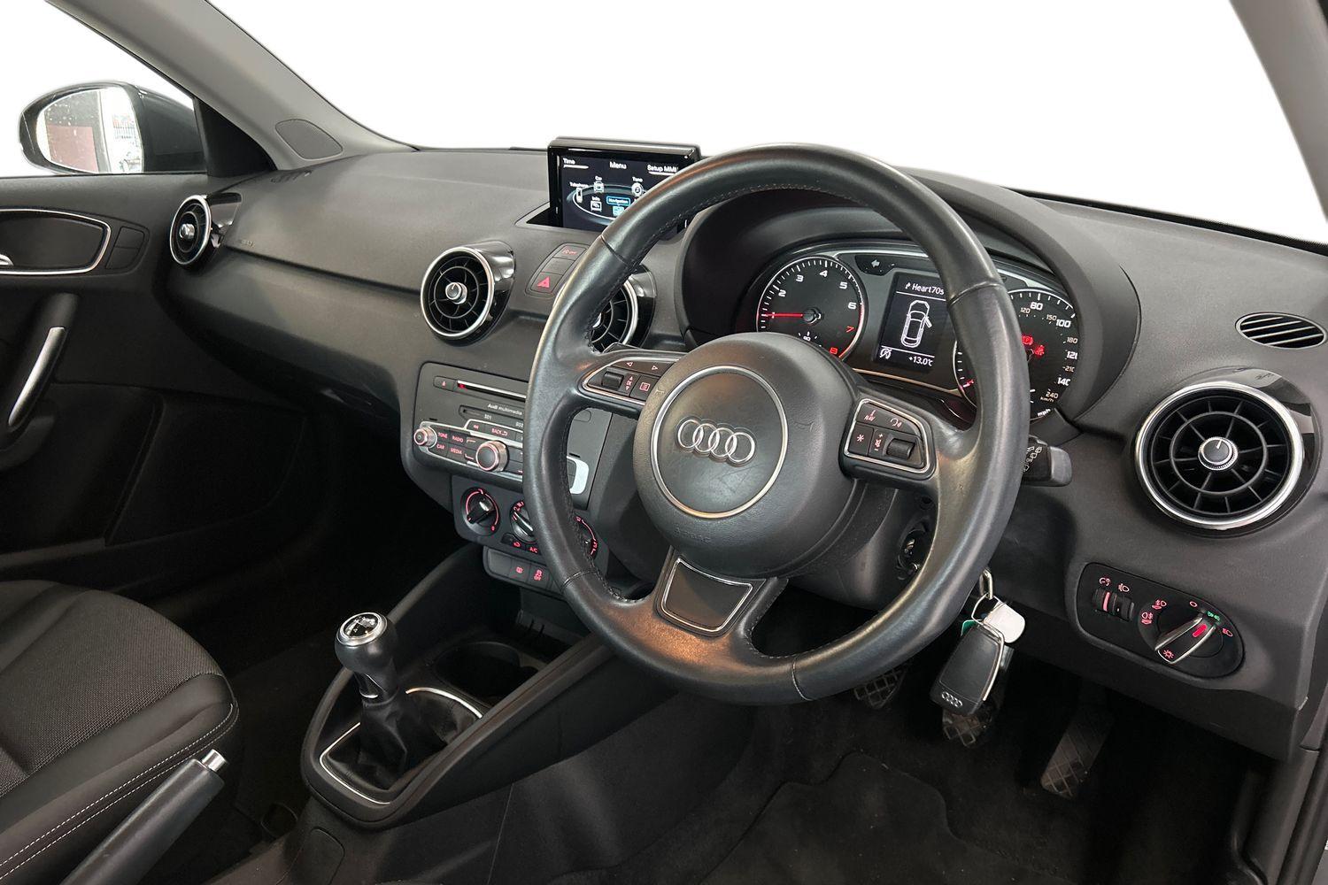 Used Audi A1 2015 for sale - 76032572: Photo 6