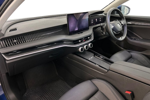 Used Skoda Superb 2024 for sale - 75478756: Photo 2
