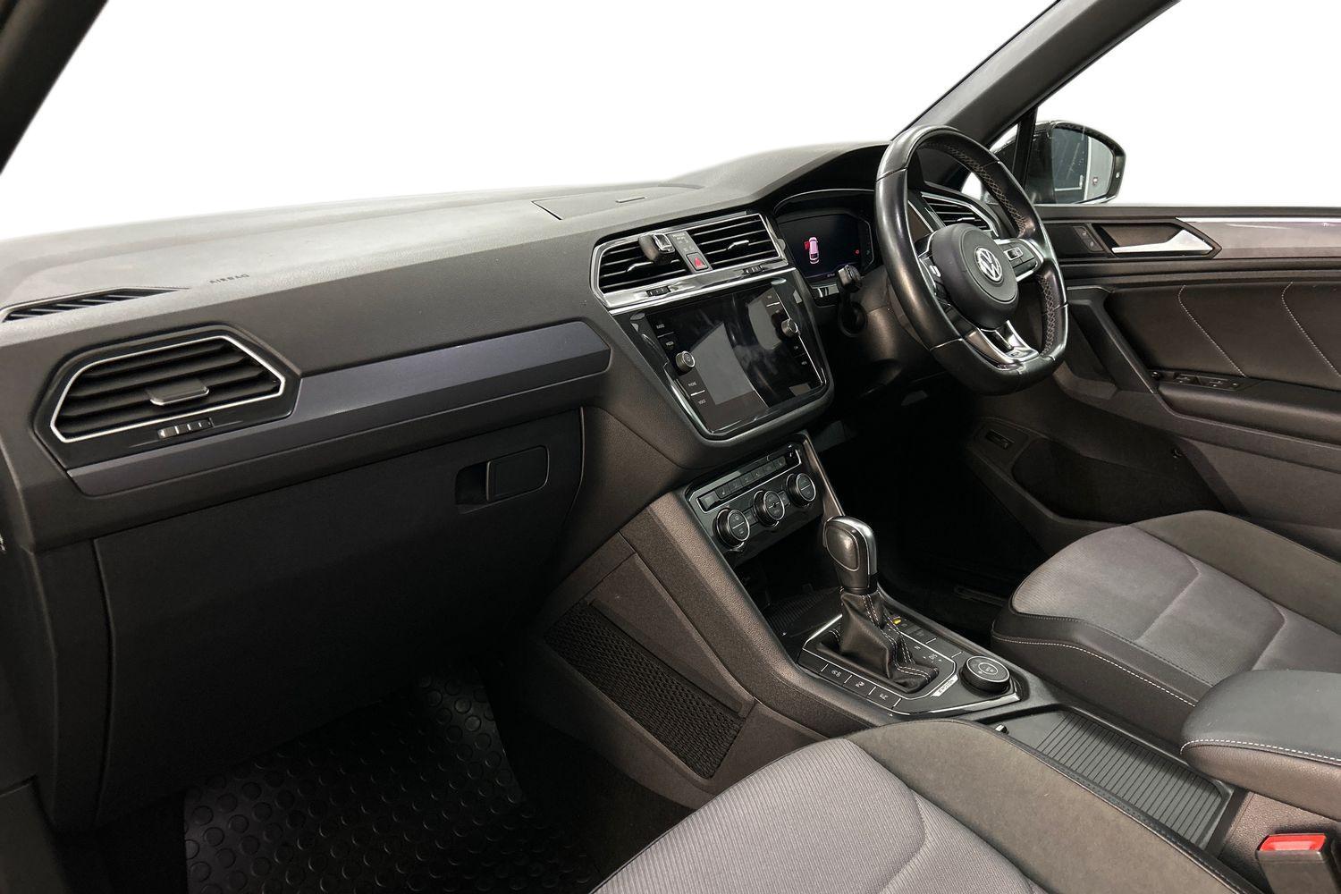 Used Volkswagen Tiguan 2019 for sale - 76109763: Photo 2