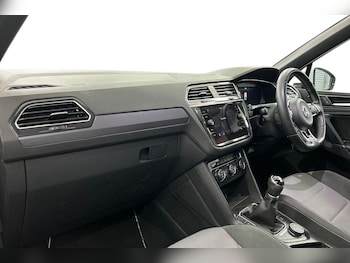 Used Volkswagen Tiguan 2017 for sale - 75268237: Photo