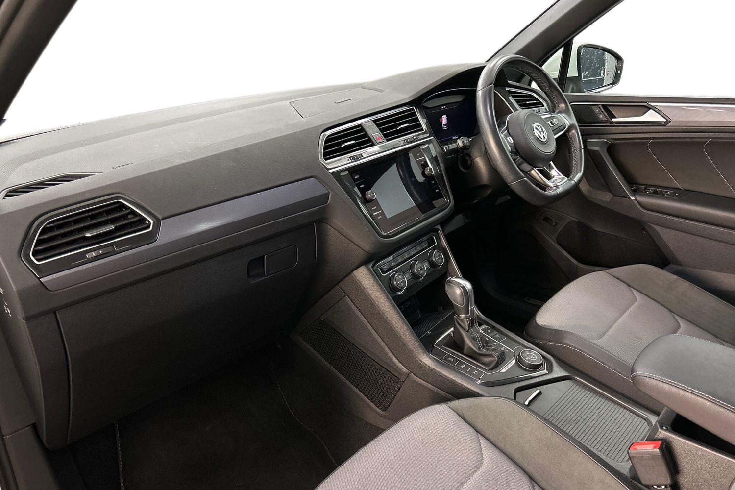Used Volkswagen Tiguan 2018 for sale - 76200089: Photo 2